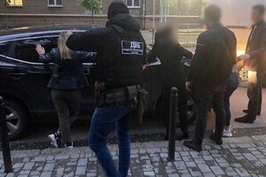 100 долларов за час: в Одессе полицейские организовали центр вызова проституток