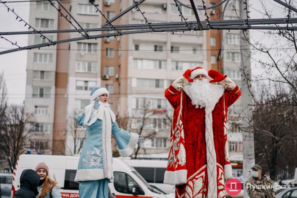 На Таирова открыли городской каток: цена, адрес и время работы. Фото
