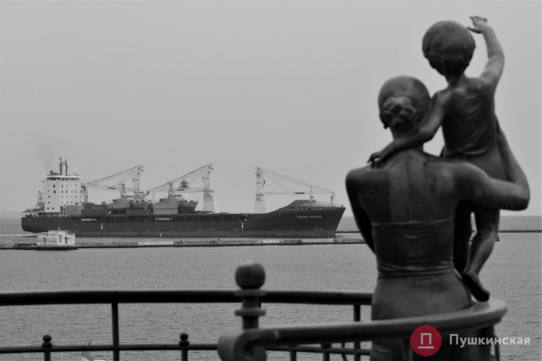 Меньше треша, больше моря: лучшие фото «Пушкинской» в 2021 году