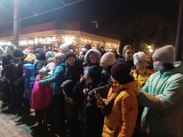 В Одессе провели рождественский парад трамваев: к ним присоединились и электробусы