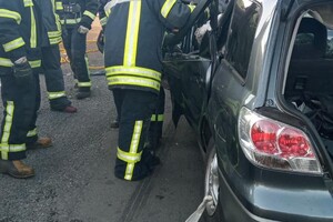 Два ДТП и семь пожаров: как прошли сутки у одесских спасателей