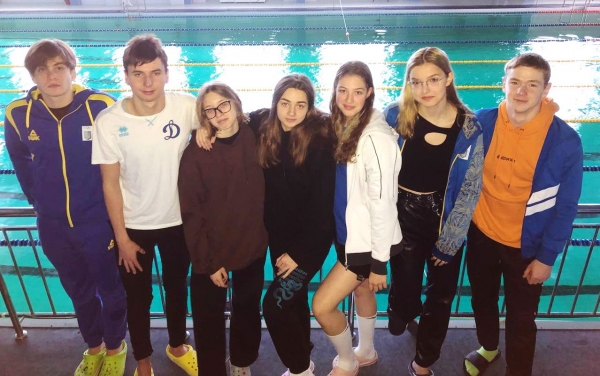 Плавання. 14-річна одеська спортсменка стала чемпіонкою України серед дорослих. Всього завойовано 20 (!) медалей
