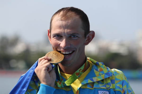 Дворазовий олімпійський чемпіон з Одеси виставив свої золоті медалі на благодійний аукціон