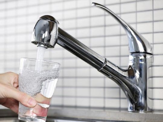 Вода в кранах жителів столиці може змінити свій колір через паводок: у «Київводоканалі» пояснили, чи це небезпечно