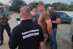 Начальник и инспектор отдела погранслужбы в Одесской области брали взятки при осмотре суден