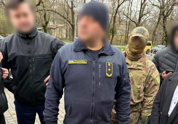 В Одессе таможенник попался на коррупции 