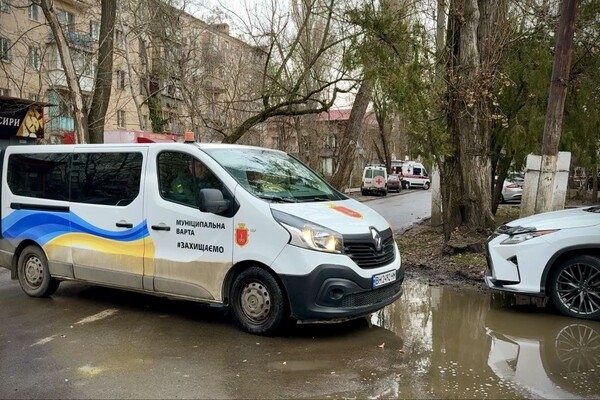Атака "шахедами" по Одессе повредила 15 домов: где развернули оперативные штабы для помощи (обновлено)