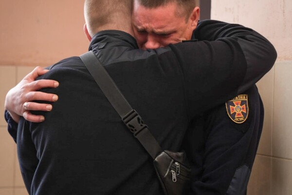 В Одесской области простились со спасателями, погибшими во время повторного ракетного удара 15 марта 