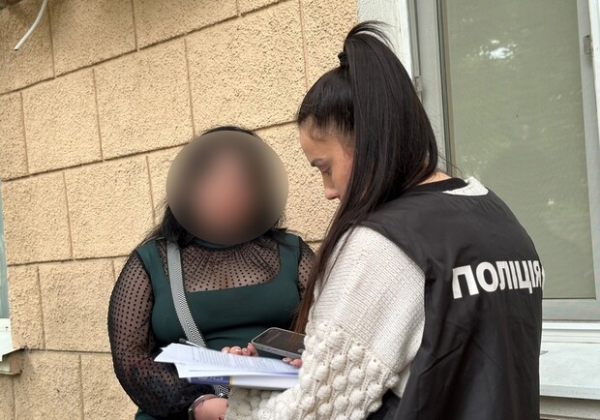 В Одессе женщина за 9000 долларов "делала" мужчин непригодными к службе  