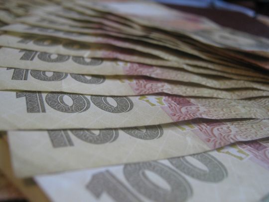 Бронювання від мобілізації: як каратимуть підприємства за недостовірні дані про зарплату працівників