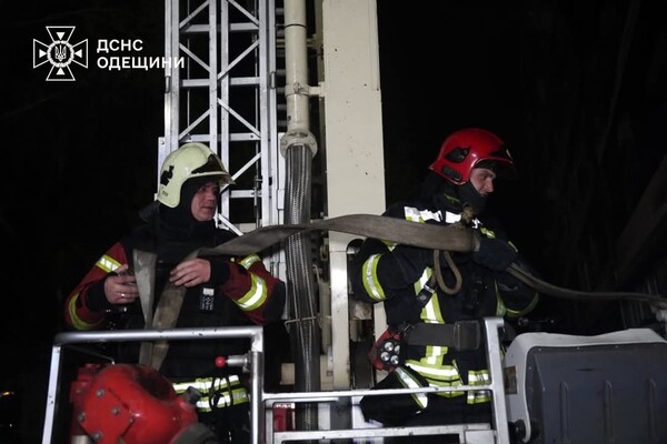 Повреждены дома и школы, есть пострадавшие: последствия атаки БпЛА на Одессу (обновлено)