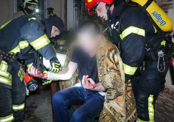 В Приморском районе Одессы горела квартира: пострадал мужчина