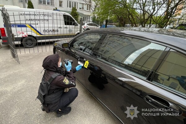 Взрывчатка на дверце: в Одессе хотели подорвать автомобиль предпринимателя Взрывчатка на дверце: в Одессе хотели подорвать автомобиль предпринимателя